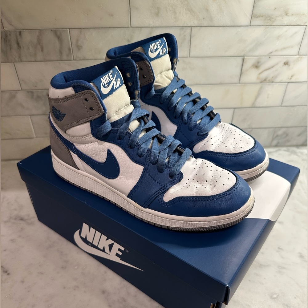 Air Jordan 1 Retro High OG size 6.5 Youth